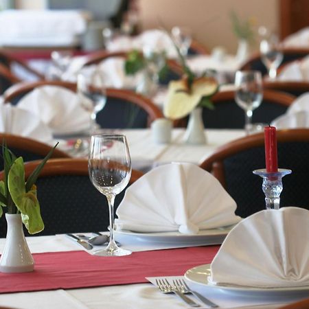 Hotel Europa Karlovac Zewnętrze zdjęcie
