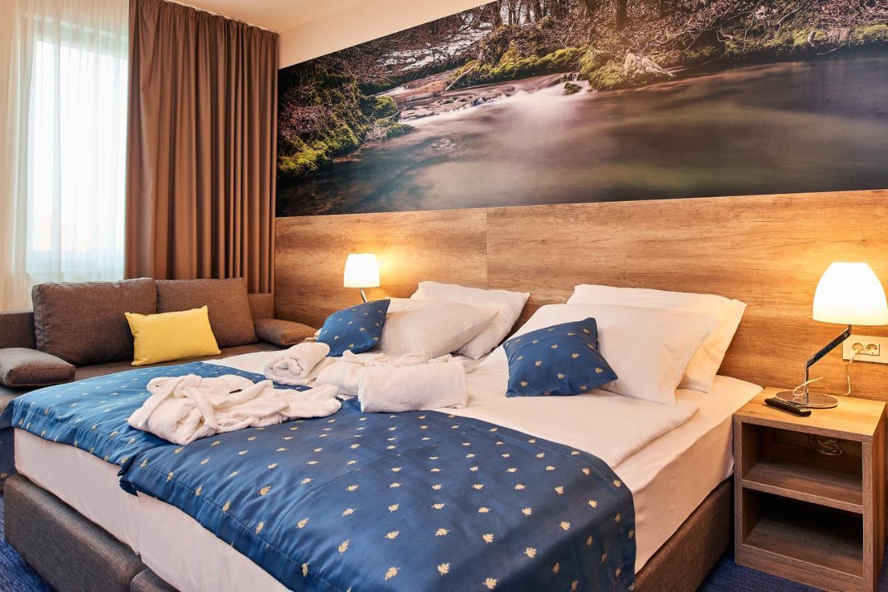 Hotel Europa Karlovac Zewnętrze zdjęcie