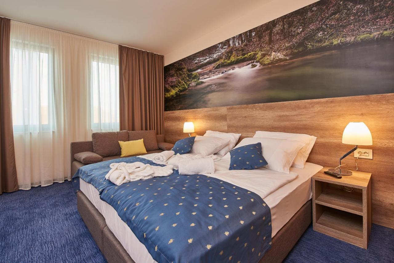Hotel Europa Karlovac Zewnętrze zdjęcie