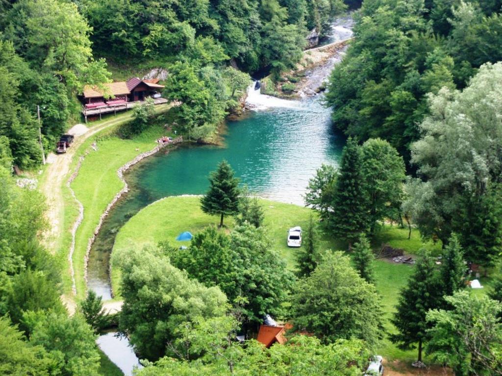Hotel Europa Karlovac Zewnętrze zdjęcie