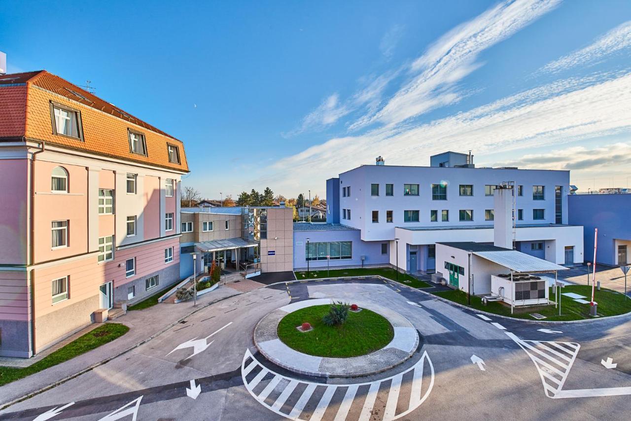 Hotel Europa Karlovac Zewnętrze zdjęcie