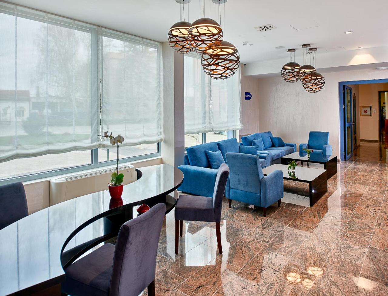 Hotel Europa Karlovac Zewnętrze zdjęcie