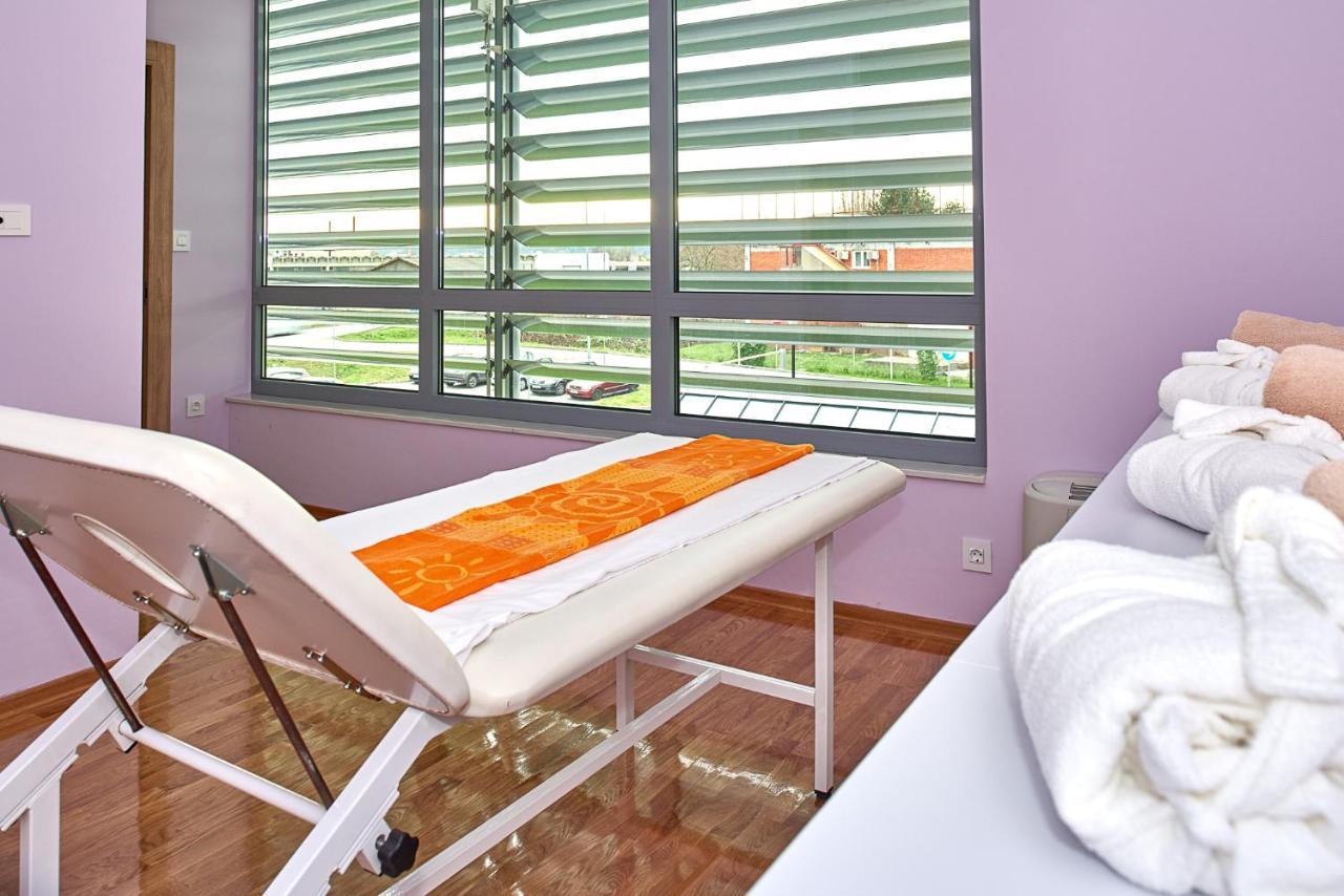 Hotel Europa Karlovac Zewnętrze zdjęcie